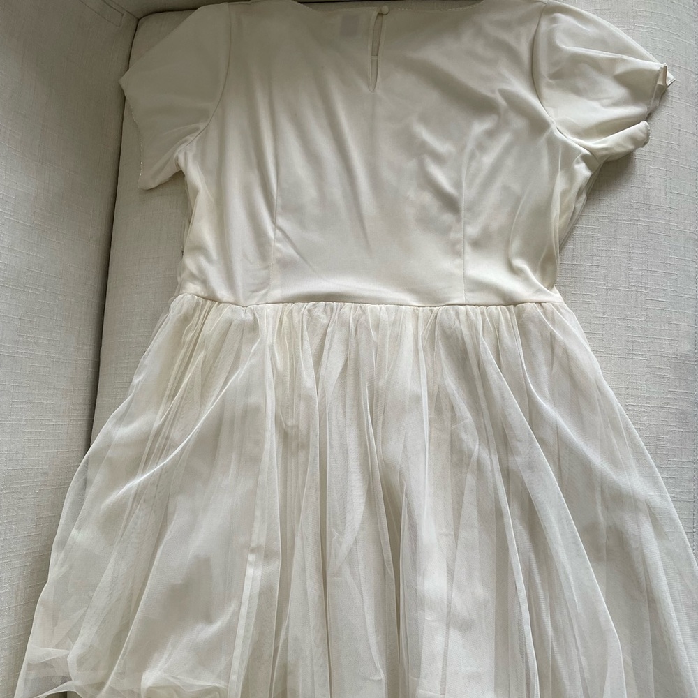 ASOS Cream and White Special Occasion Dress - Picture 11 of 11